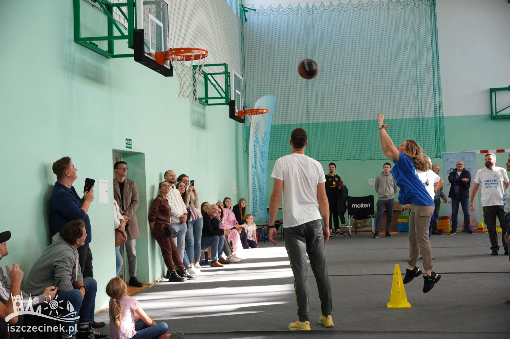 Radość, ruch i pomoc – galeria z Przedszkoliady