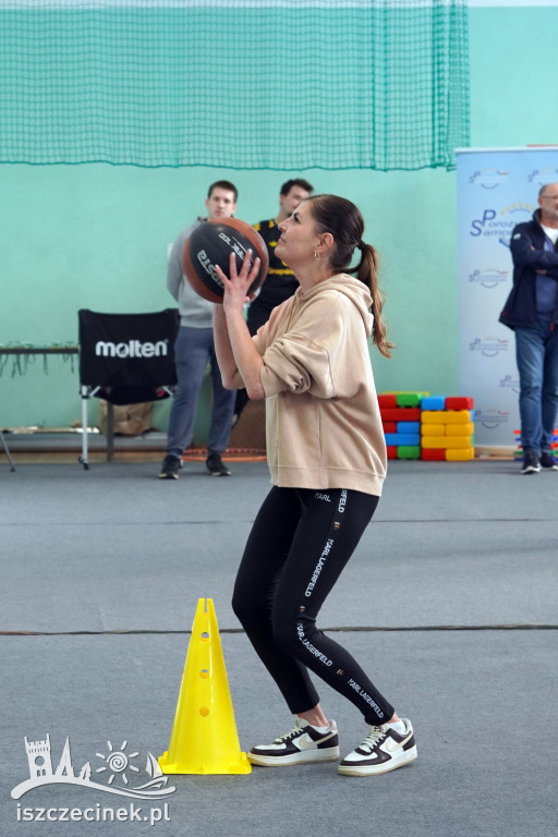 Radość, ruch i pomoc – galeria z Przedszkoliady