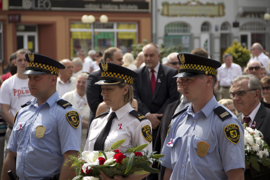 Rocznica 3 Maja przed ratuszem