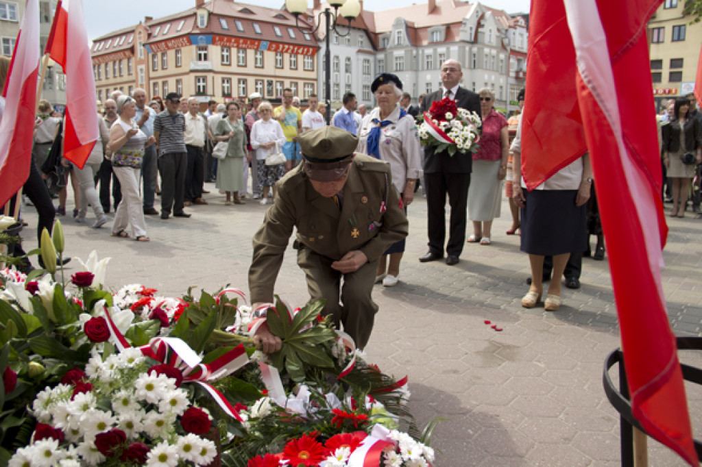 Rocznica 3 Maja przed ratuszem