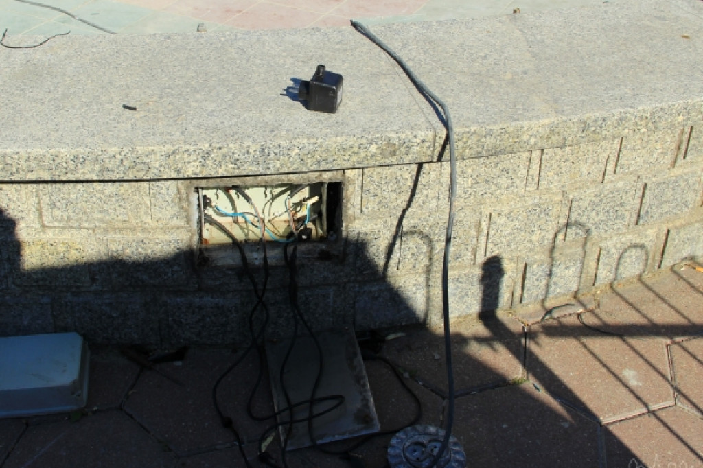 Nowe oświetlenie fontanny