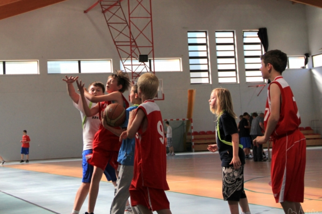 Młodzieżowy Turniej Koszykówki EMET Trio Basket Liga 2012