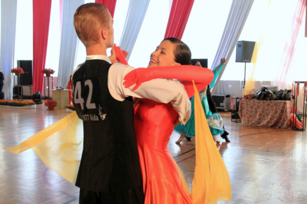 Ogólnopolski Turniej Tańca Towarzyskiego - O koszyczek truskawek 03.06.2012