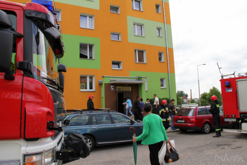 Akcja Straży Pożarnej przy ul. Wodociągowej (12.06.2012)