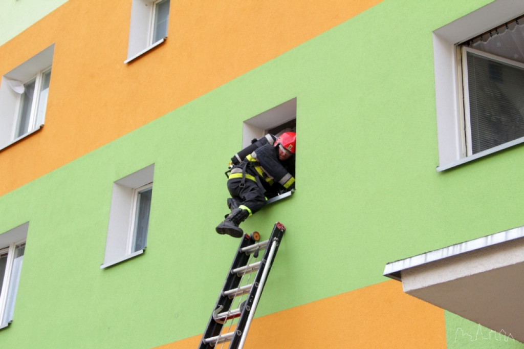 Akcja Straży Pożarnej przy ul. Wodociągowej (12.06.2012)