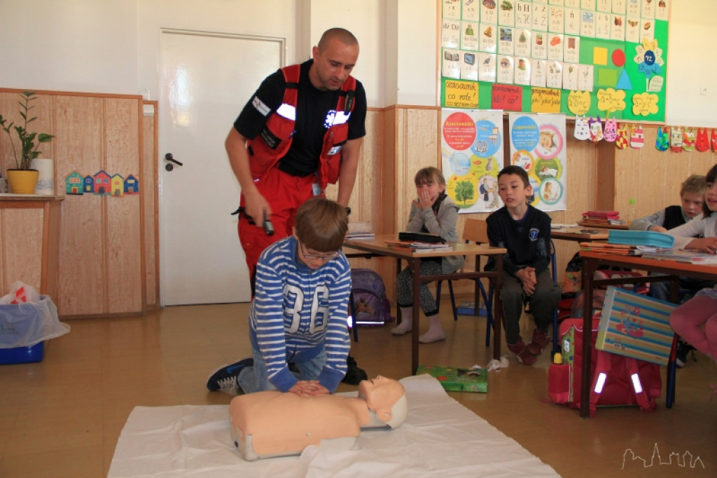 Ratownicy szkolą najmłodszych 15.06.2012