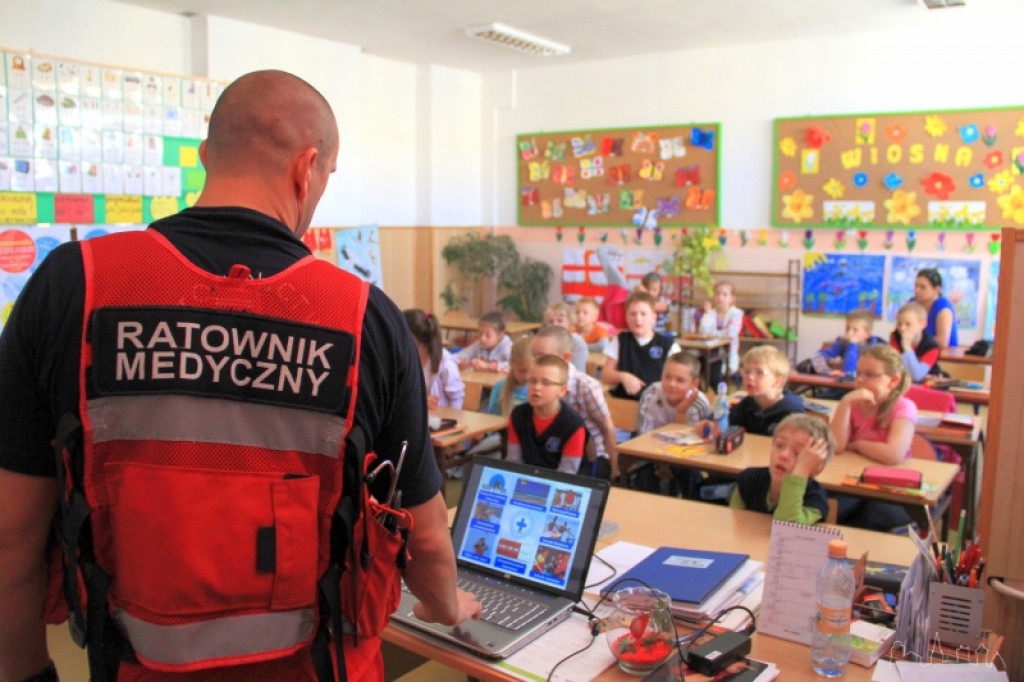 Ratownicy szkolą najmłodszych 15.06.2012