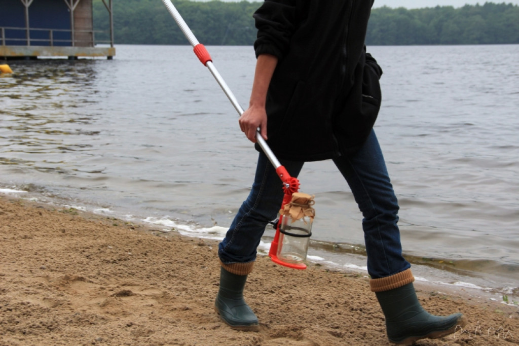 Pobieranie próbek wody na plaży 22.06.2012