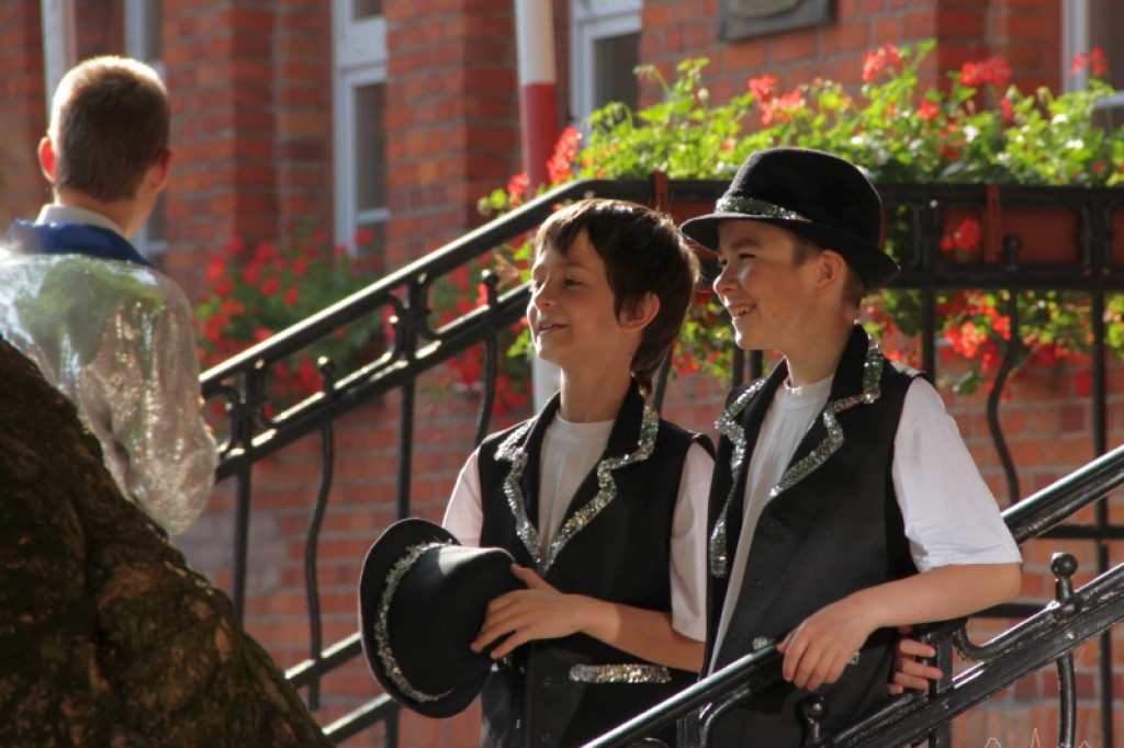 Występy podopiecznych SAPiKu przed ratuszem 30.06.2012