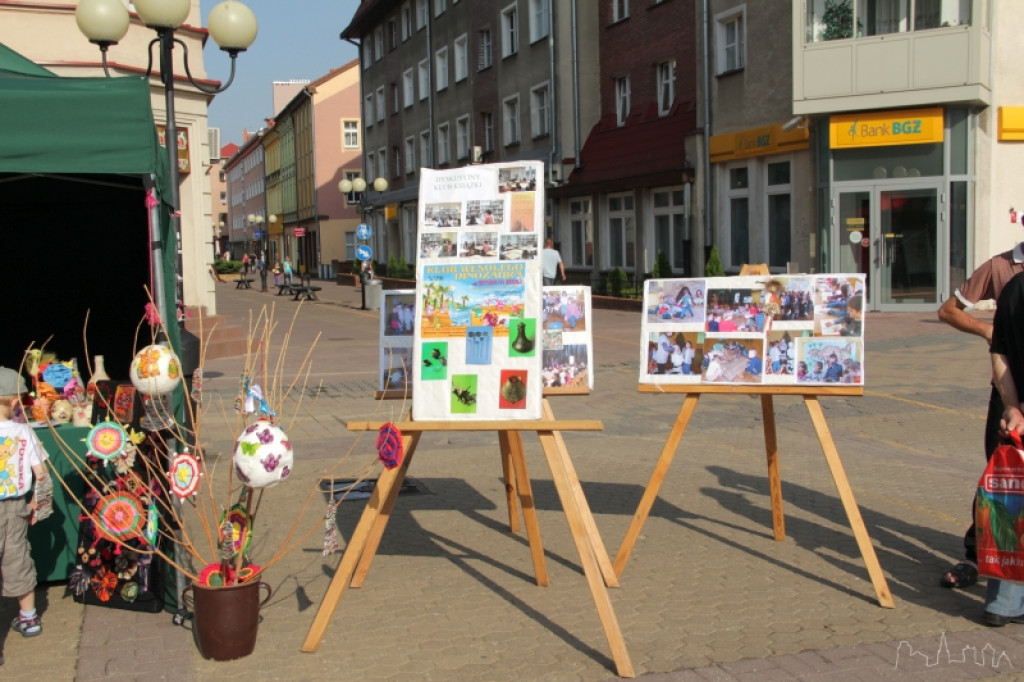 Występy podopiecznych SAPiKu przed ratuszem 30.06.2012