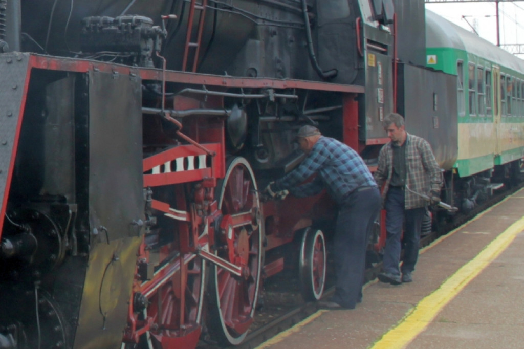 Zabytkowa lokomotywa OL49 ponownie w Szczecinku