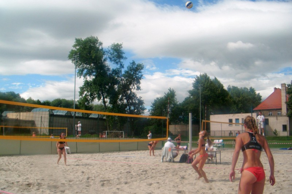 Drużyna MKS ?Volley? w Finale Mistrzostw Polski w Siatkówce Plażowej Młodziczek
