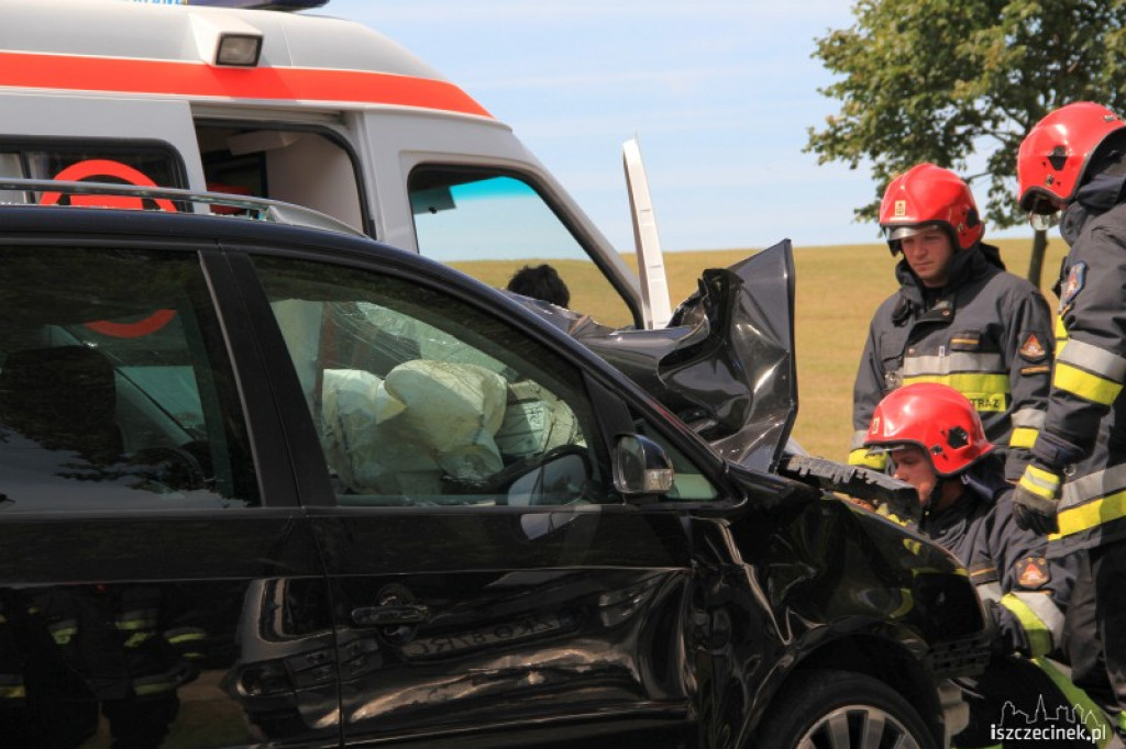 Groźny wypadek na DK 11 na wysokości Dalęcina 24.07.2012