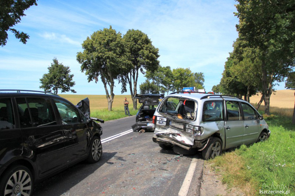 Groźny wypadek na DK 11 na wysokości Dalęcina 24.07.2012