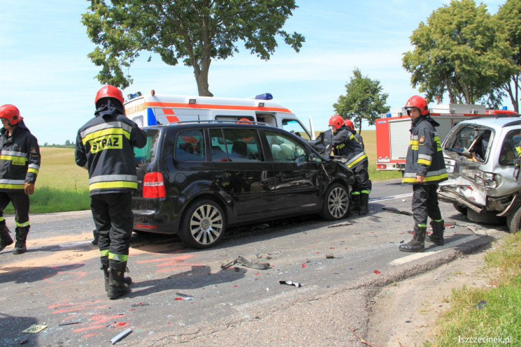 Groźny wypadek na DK 11 na wysokości Dalęcina 24.07.2012