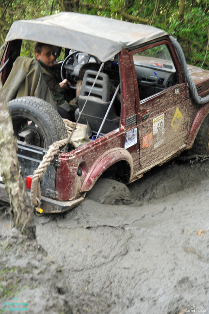 4x4 Szczecinek na VI Wałeckim Zlocie Samochodów Terenowych 21-22.07.2012