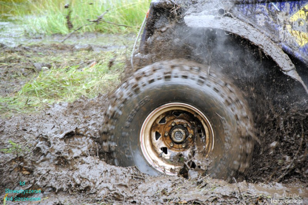 4x4 Szczecinek na VI Wałeckim Zlocie Samochodów Terenowych 21-22.07.2012