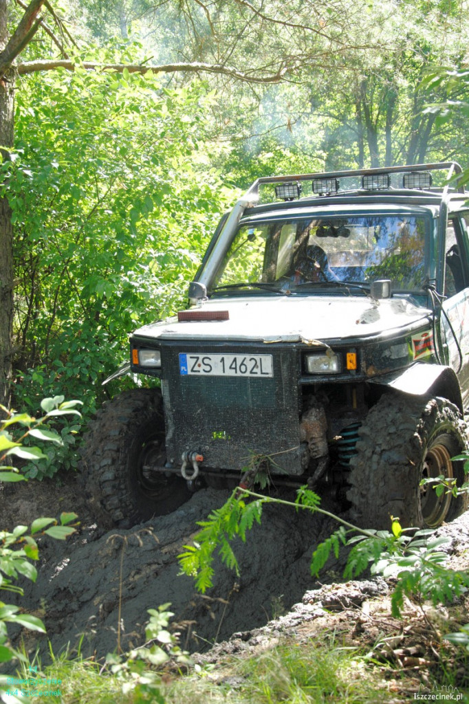 4x4 Szczecinek na VI Wałeckim Zlocie Samochodów Terenowych 21-22.07.2012