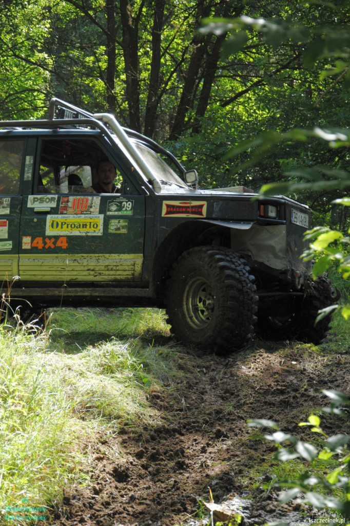 4x4 Szczecinek na VI Wałeckim Zlocie Samochodów Terenowych 21-22.07.2012