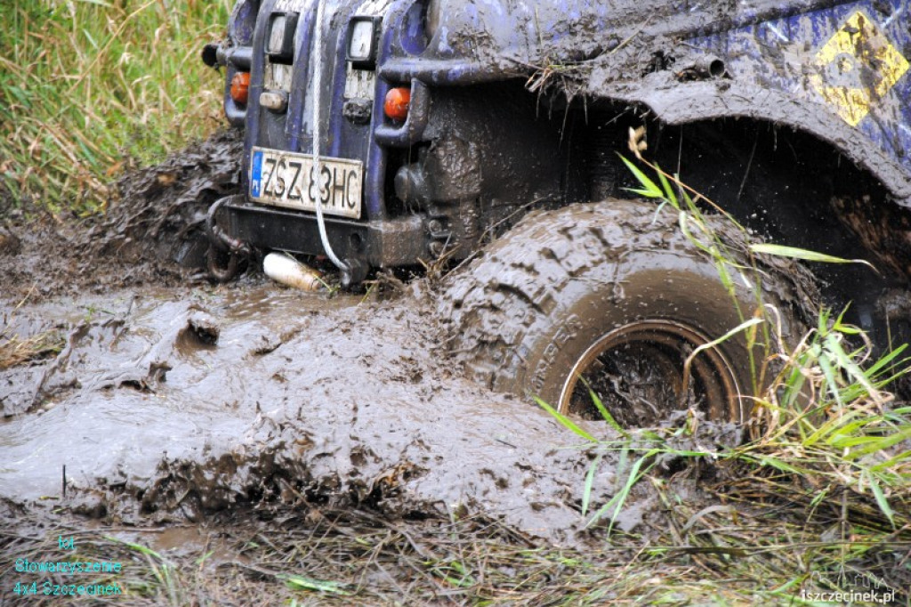 4x4 Szczecinek na VI Wałeckim Zlocie Samochodów Terenowych 21-22.07.2012