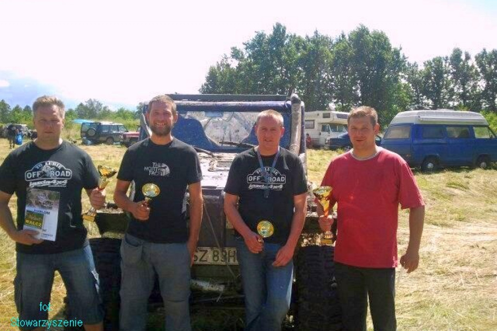 4x4 Szczecinek na VI Wałeckim Zlocie Samochodów Terenowych 21-22.07.2012