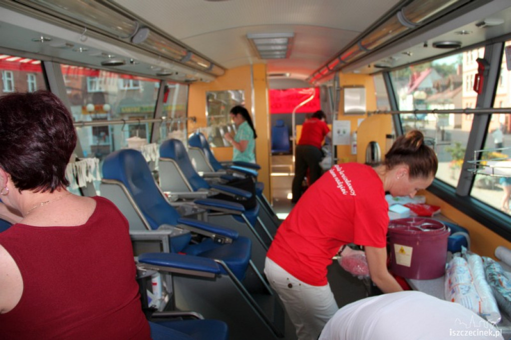Szczecinek oddaje krew dla Kamili 26.07.2012