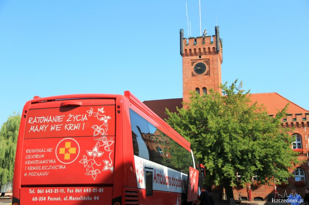 Szczecinek oddaje krew dla Kamili 26.07.2012
