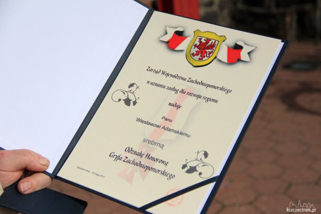 Odznaka Gryfa Zachodniopomorskiego dla Wiesława Adamskiego 24.09.2012