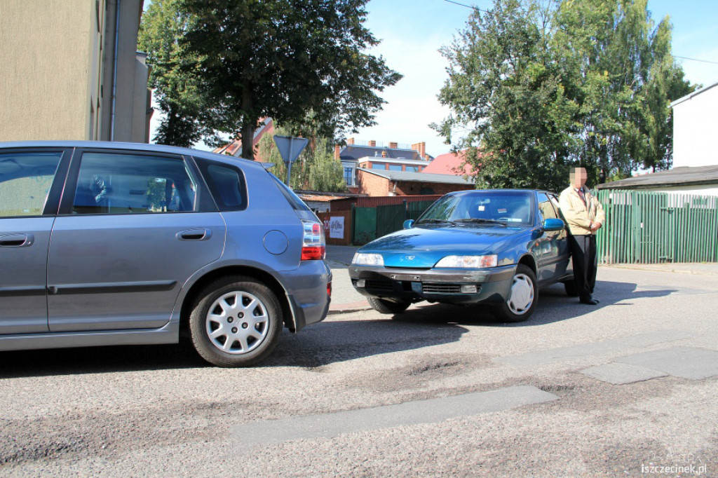 Stłuczka na ul. Wyścigowej 25.09.2012