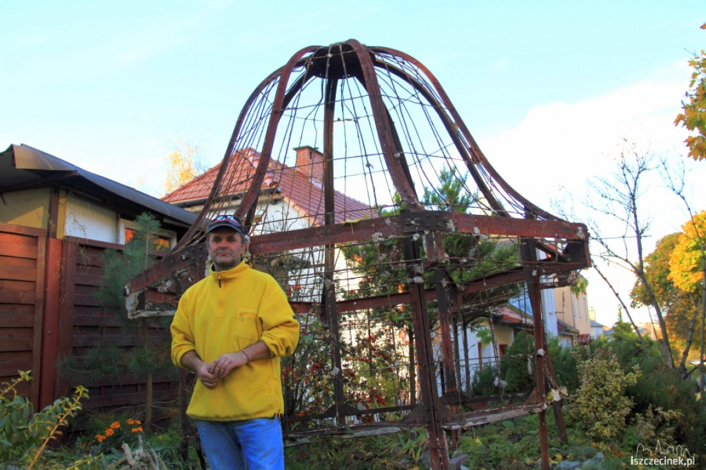 Część wieży w ogródku 26.10.2012