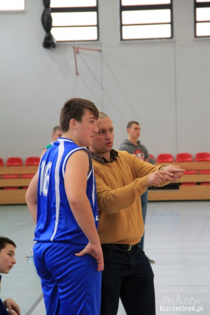 UKS Emet Basket - Herkules Białogard 27.10.2012