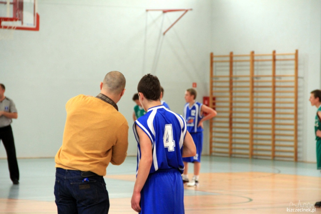 UKS Emet Basket - Herkules Białogard 27.10.2012