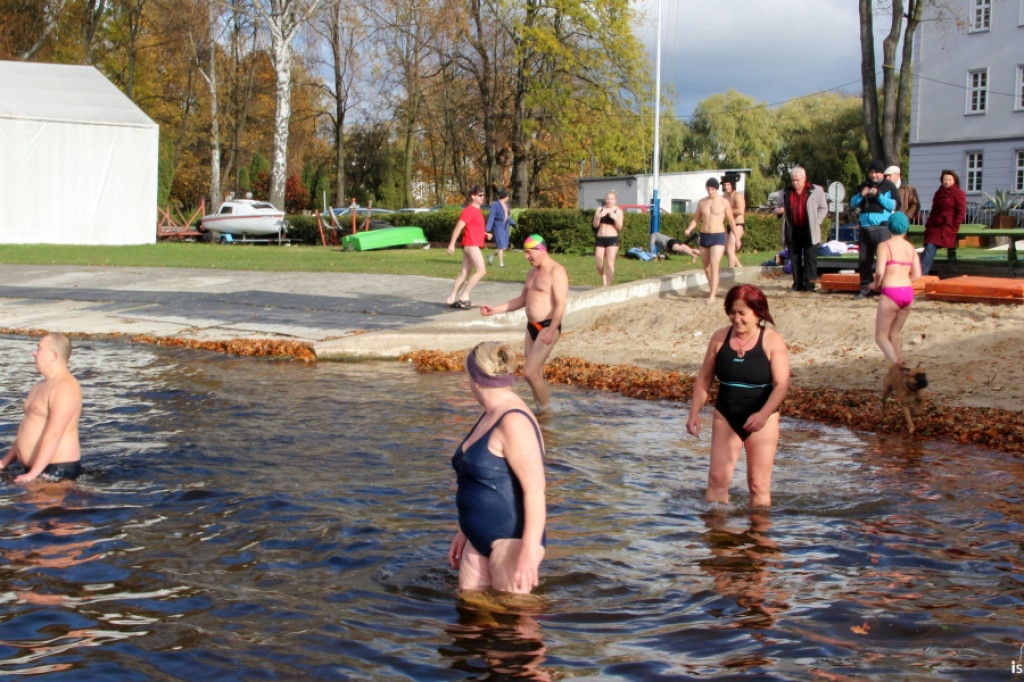 Niedzielne kąpanie morsów 28.10.2012