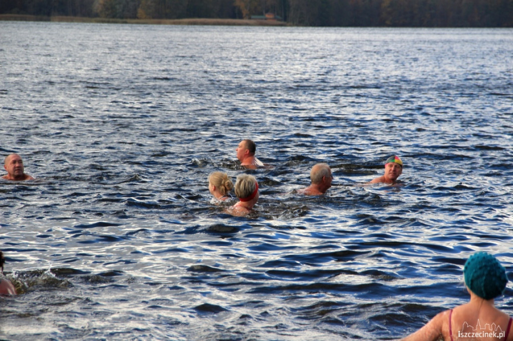 Niedzielne kąpanie morsów 28.10.2012