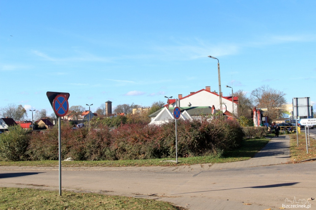 Zakazy zatrzymywania się i parkingi przy cmentarzu 29.10.2012