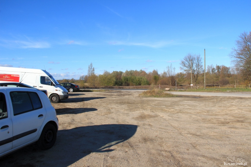 Zakazy zatrzymywania się i parkingi przy cmentarzu 29.10.2012