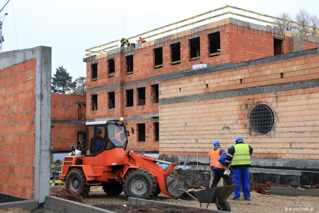 Budowa KPP w Szczecinku, SKANSKA dla dzieci 31.10.2012