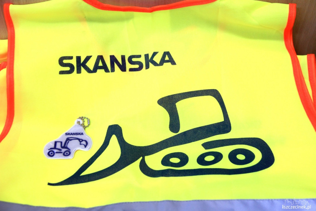Budowa KPP w Szczecinku, SKANSKA dla dzieci 31.10.2012