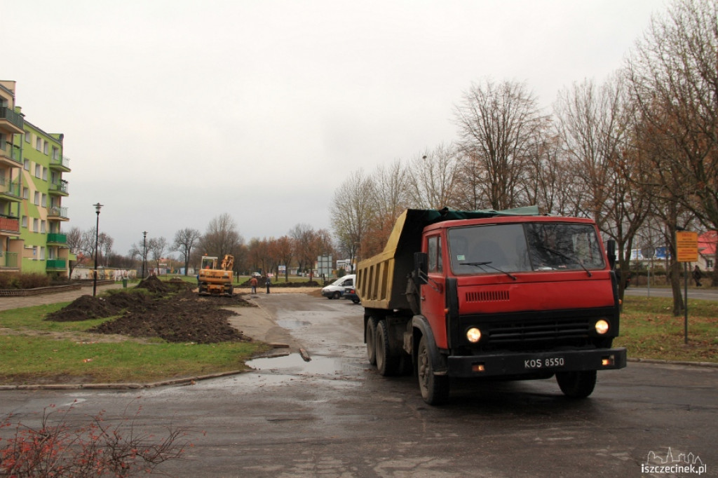 Kolejny parking przy Narutowicza 08.11.2012