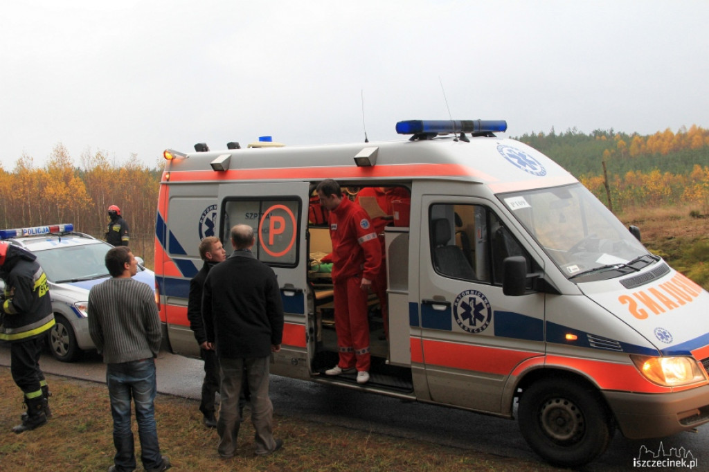 Audi w rowie przed Łubowem 09.11.2012