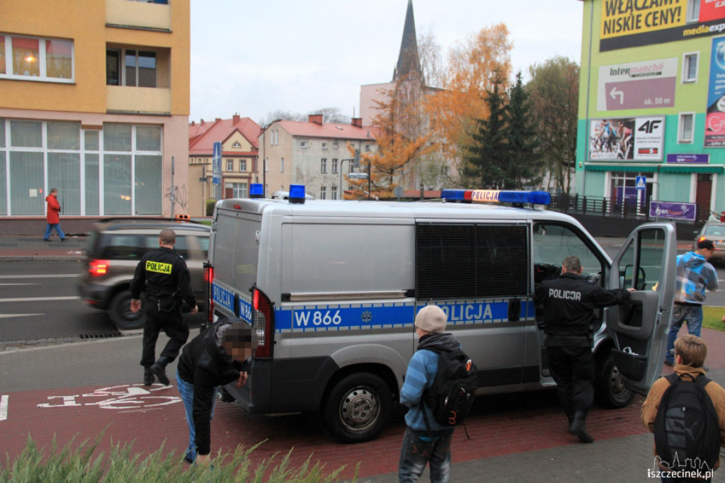 Interwencja policjanta po służbie 09.11.2012