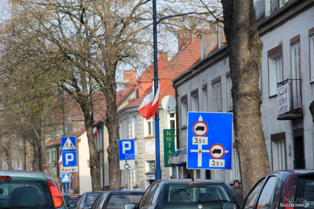 Ulice Szczecinka przed Świętem Niepodległości 10.11.2012