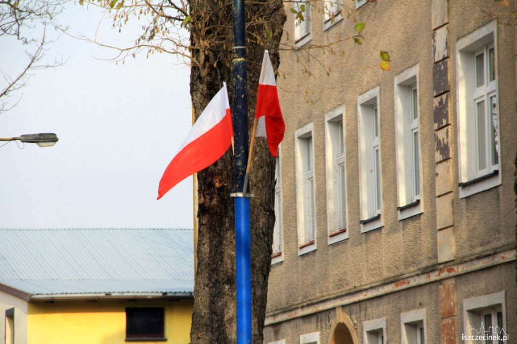Ulice Szczecinka przed Świętem Niepodległości 10.11.2012