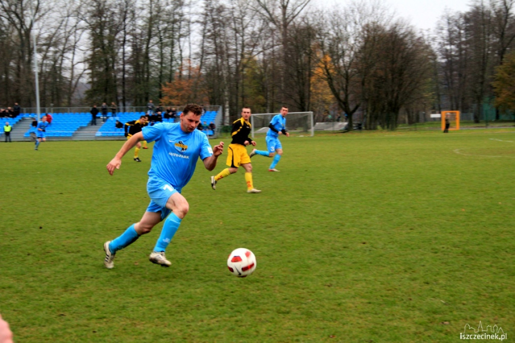 Błękitni Szczecinek - Błonie Barwice 11.11.2012