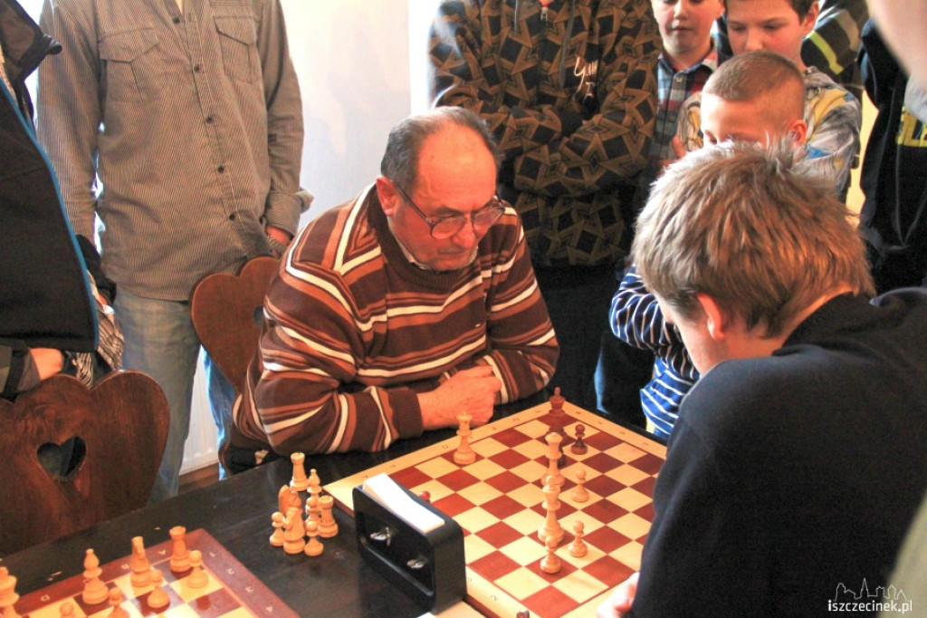Turniej Szachowy z okazji Święta Niepodległości 11.11.2012