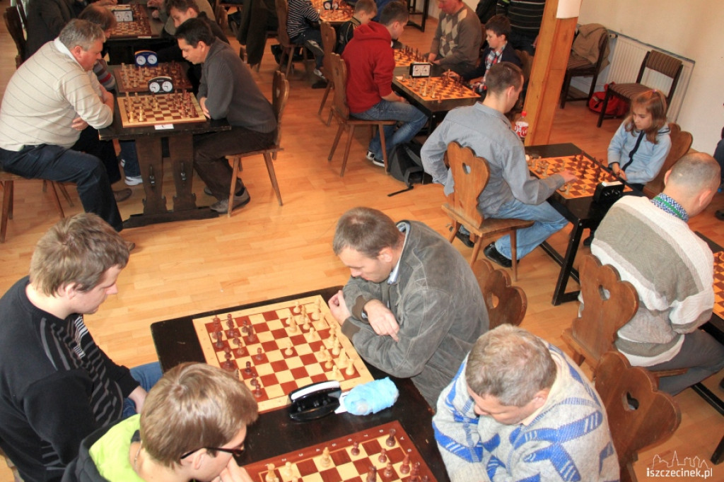 Turniej Szachowy z okazji Święta Niepodległości 11.11.2012