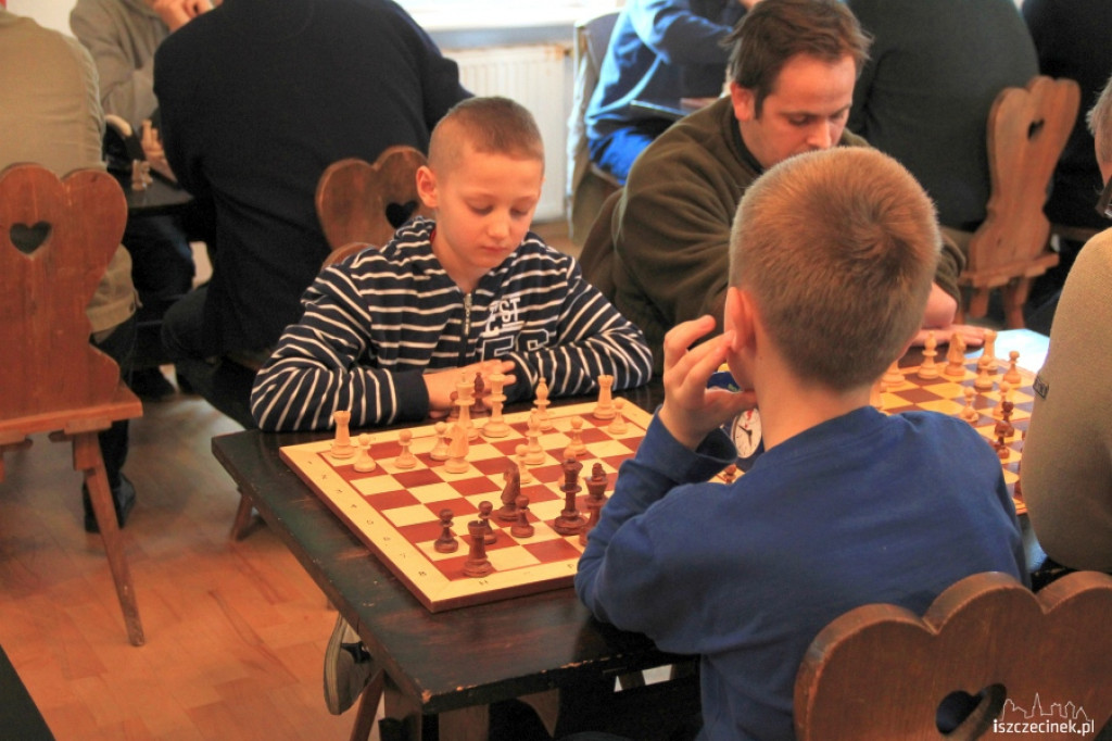Turniej Szachowy z okazji Święta Niepodległości 11.11.2012