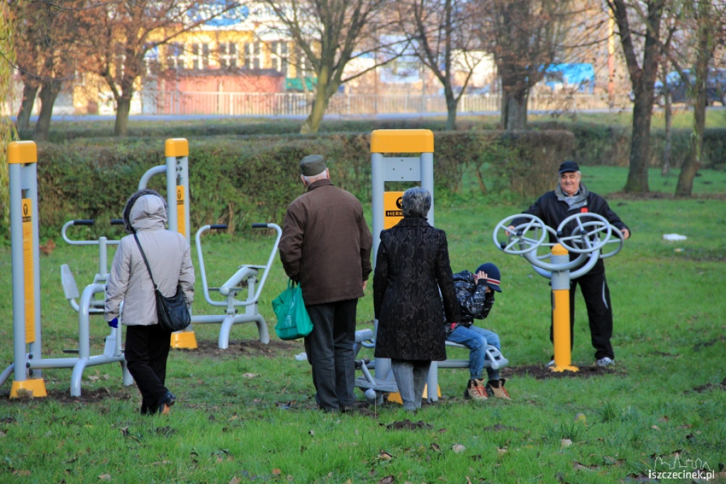 Dwie nowe siłownie zewnętrzne w Szczecinku 14.11.2012