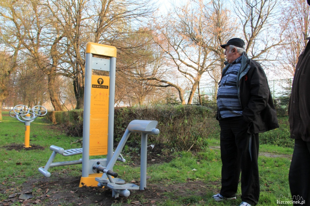 Dwie nowe siłownie zewnętrzne w Szczecinku 14.11.2012