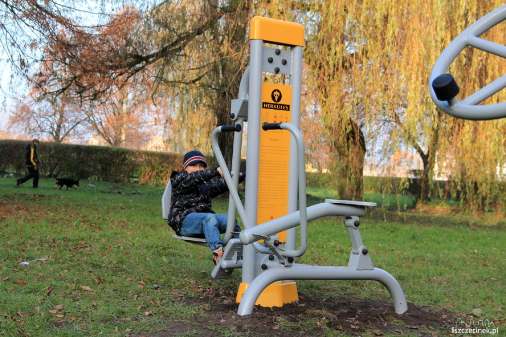 Dwie nowe siłownie zewnętrzne w Szczecinku 14.11.2012